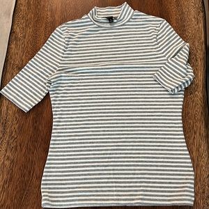 3/4 sleeve mock neck Banana Republic shirt